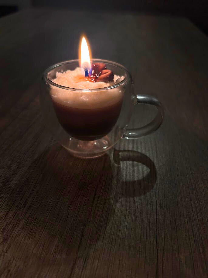 ☕ Lumânare „Coffee Ritual” în cană termorezistentă